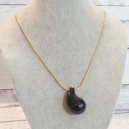 Elegant Teardrop Necklace