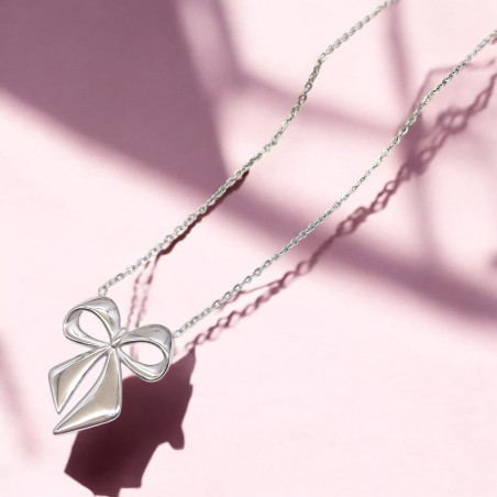 Bow Necklace