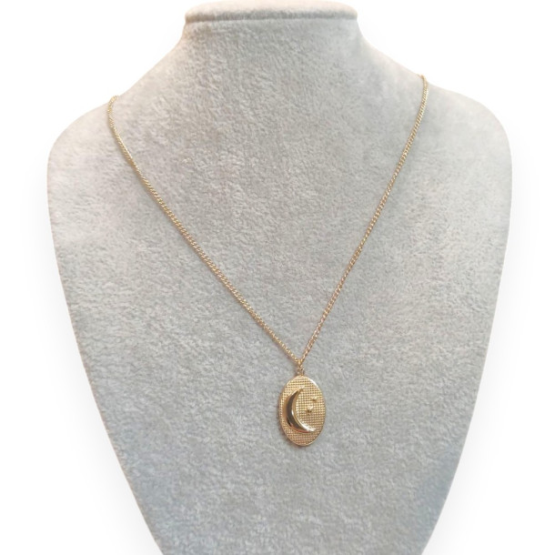 Naszyjnik zawieszką owalną