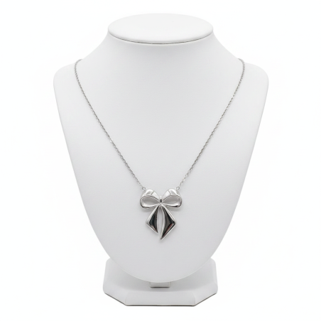 Bow Necklace