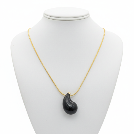 Elegant Teardrop Necklace